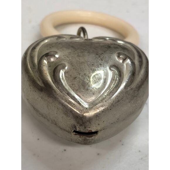 Vintage 1950's Silver Plated Puffy Heart Baby Rattle on Plastic Ring - Picture 4 of 4